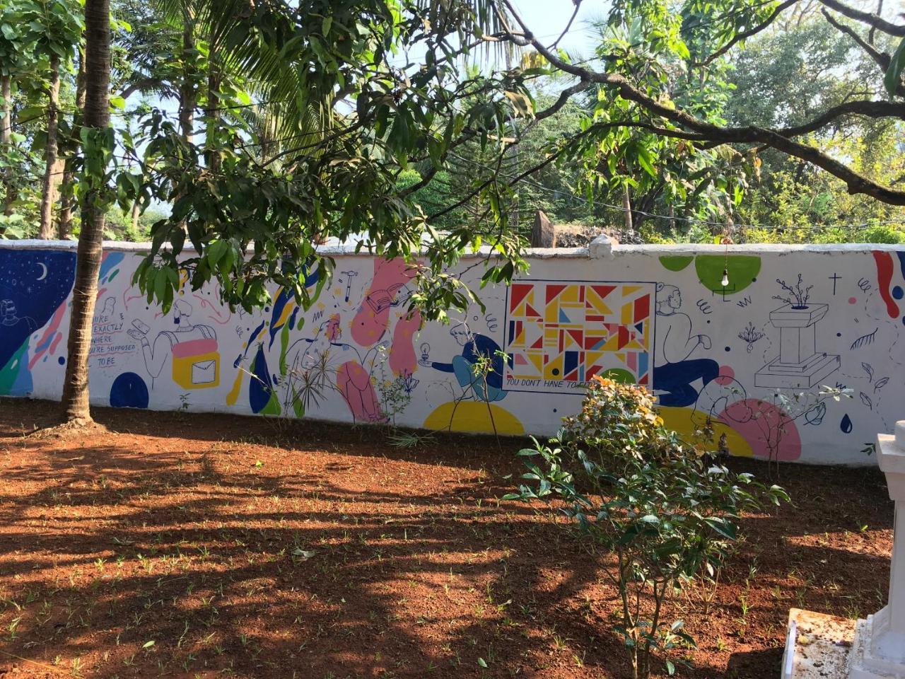 Anjuna By Roadhouse Hostels Goa Bagian luar foto